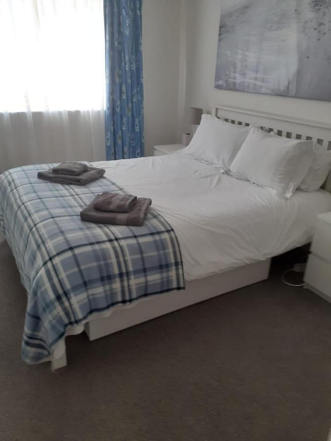 Trafalgar, Lovely Ground Floor Flat With Outside Patio Garden, Minutes Walk To Seafront Seaview Exteriér fotografie