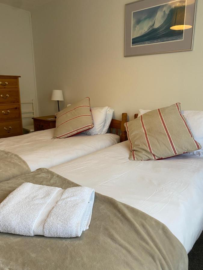 Trafalgar, Lovely Ground Floor Flat With Outside Patio Garden, Minutes Walk To Seafront Seaview Exteriér fotografie