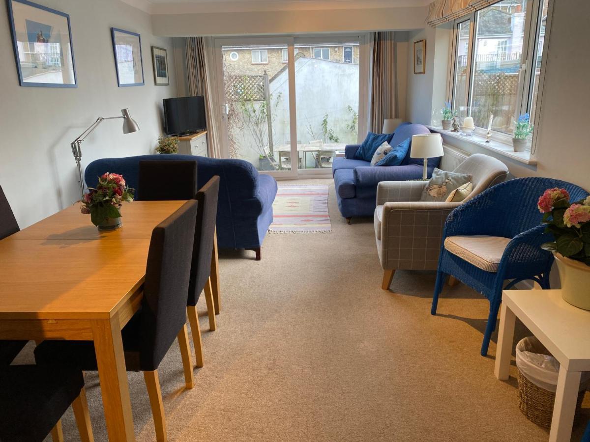 Trafalgar, Lovely Ground Floor Flat With Outside Patio Garden, Minutes Walk To Seafront Seaview Exteriér fotografie