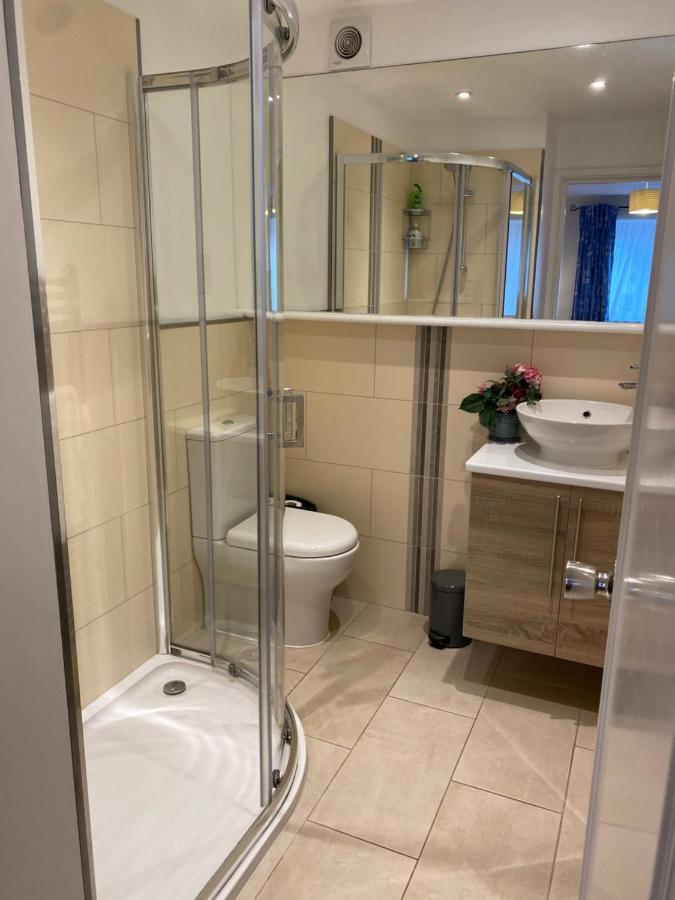 Trafalgar, Lovely Ground Floor Flat With Outside Patio Garden, Minutes Walk To Seafront Seaview Exteriér fotografie
